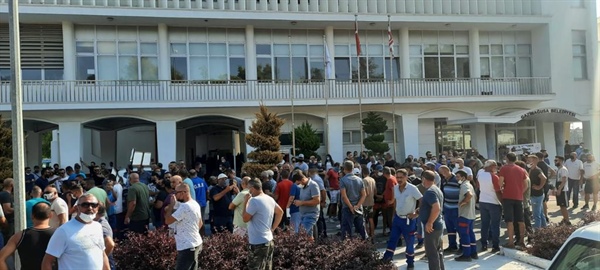 Mağusa Türk Genel İş Sendikası, Gazimağusa Belediyesi’nde greve gitti