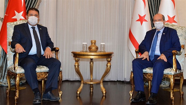 Başbakan Saner, hükümetin istifasını sundu
