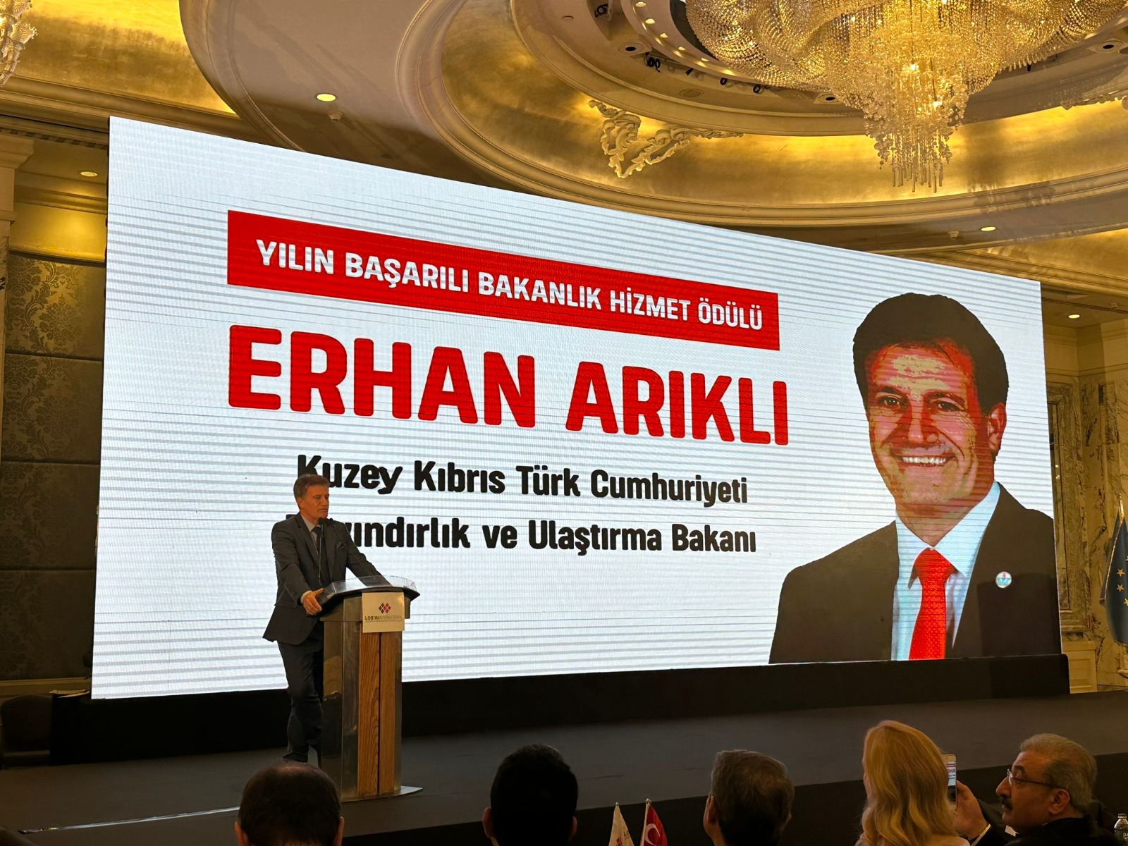 Erhan Arıklı’ya “Yılın En Başarılı Bakanlık Hizmet Ödülü” takdim edildi