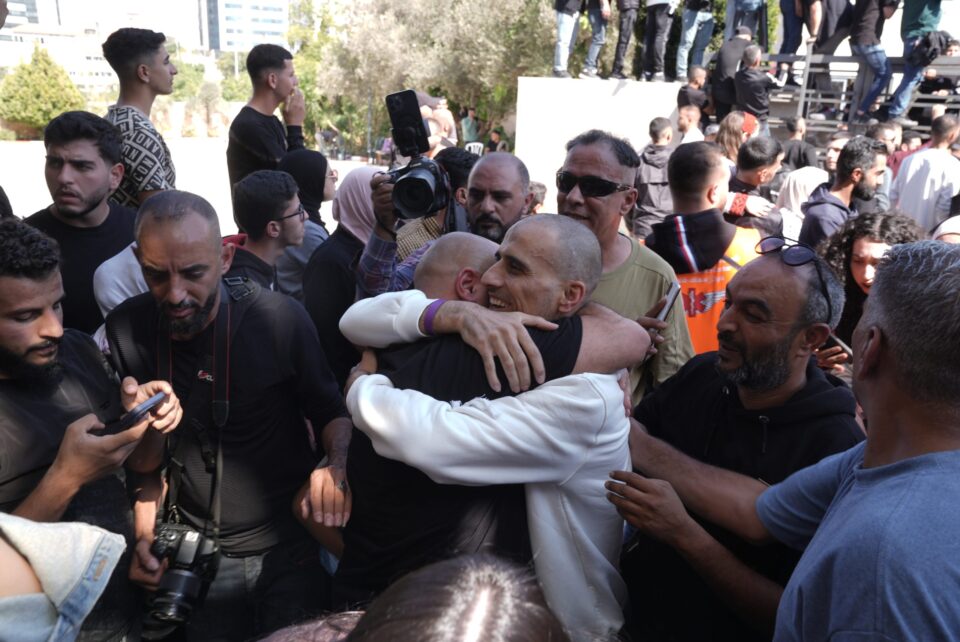 İsrail’in serbest bıraktığı Filistinli esirlerin bir kısmı Gazze’ye ulaştı